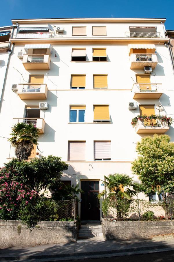 רייקה Apartman Lari מראה חיצוני תמונה